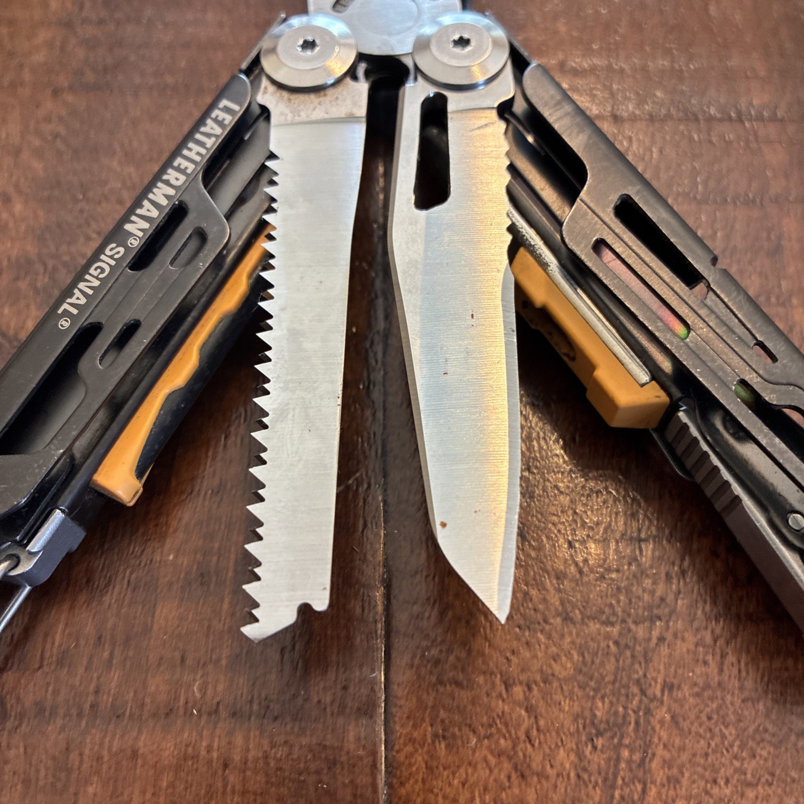 Leatherman Signal Multi-Tool Black / Yellow – Excellent!