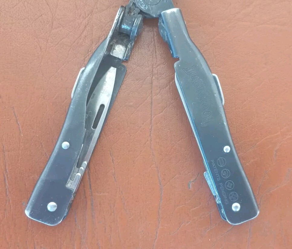 Vintage Buck Knives Bucktool Black Finish 360 model 1990’s Parts Or Not Working