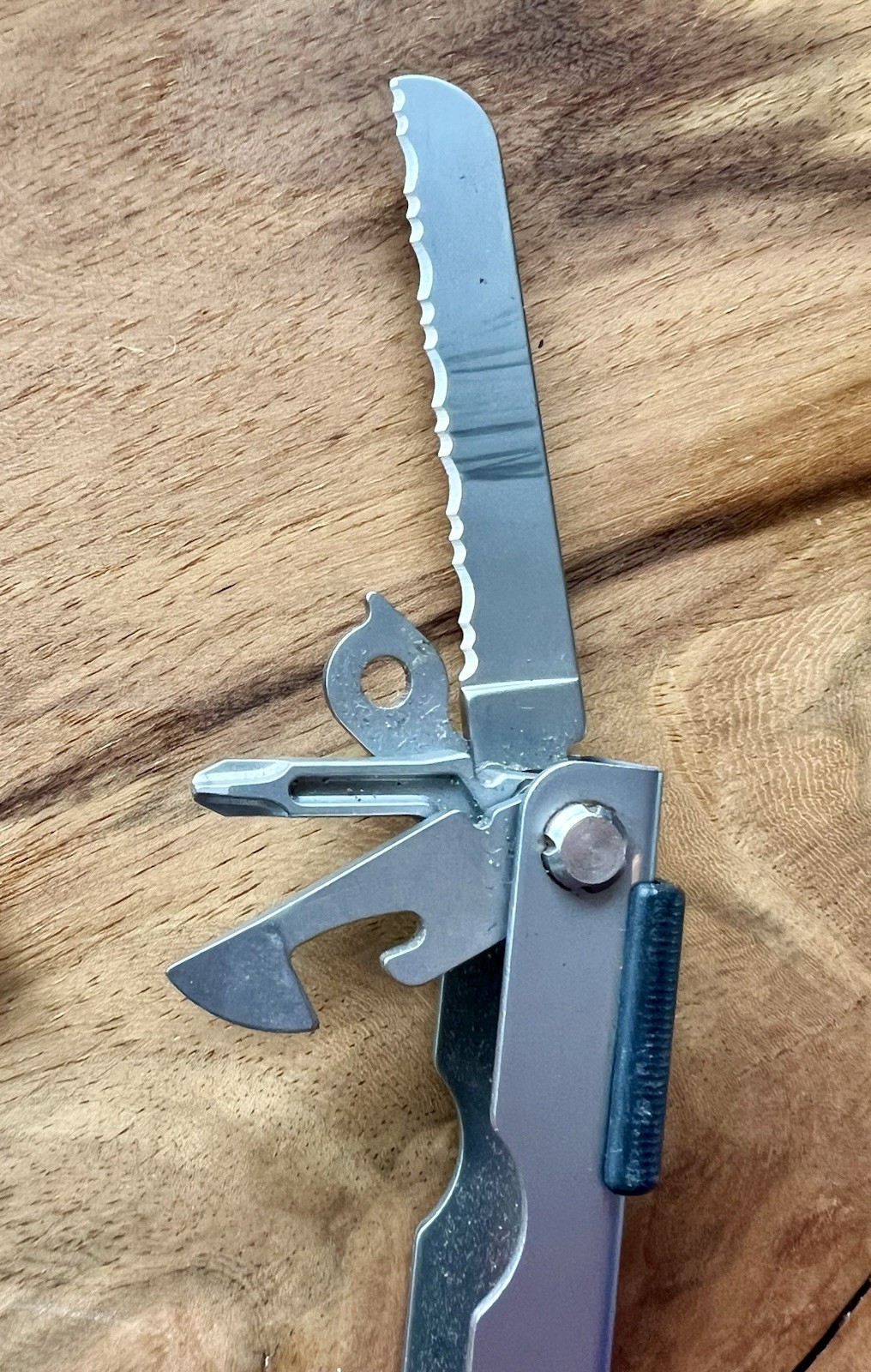 Gerber Multi-Plier Multi-Tool, MP-600, Stainless; Pre-owned. See Photos.