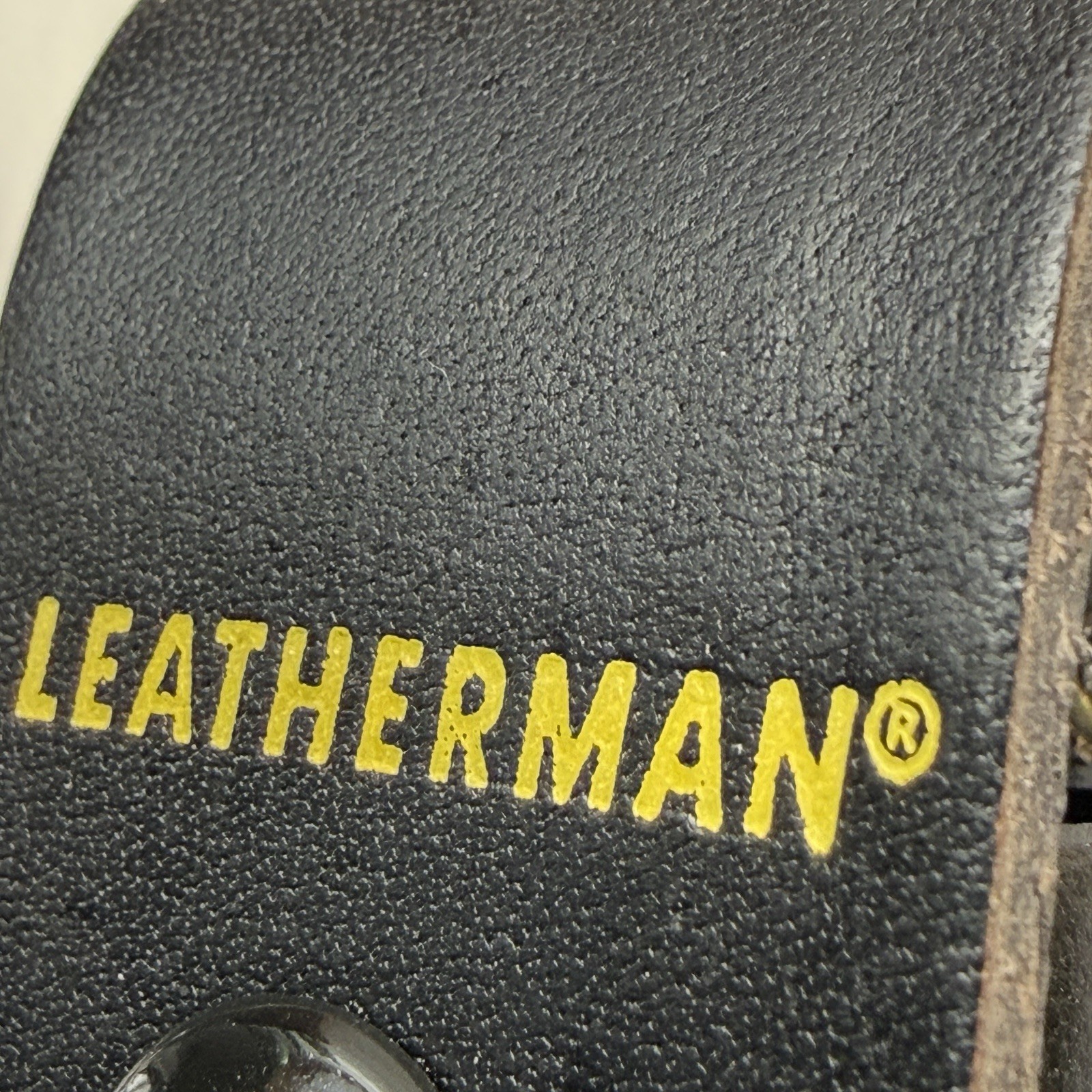 Leatherman Crunch multitool, 100% leather sheath. Made in USA in 2006