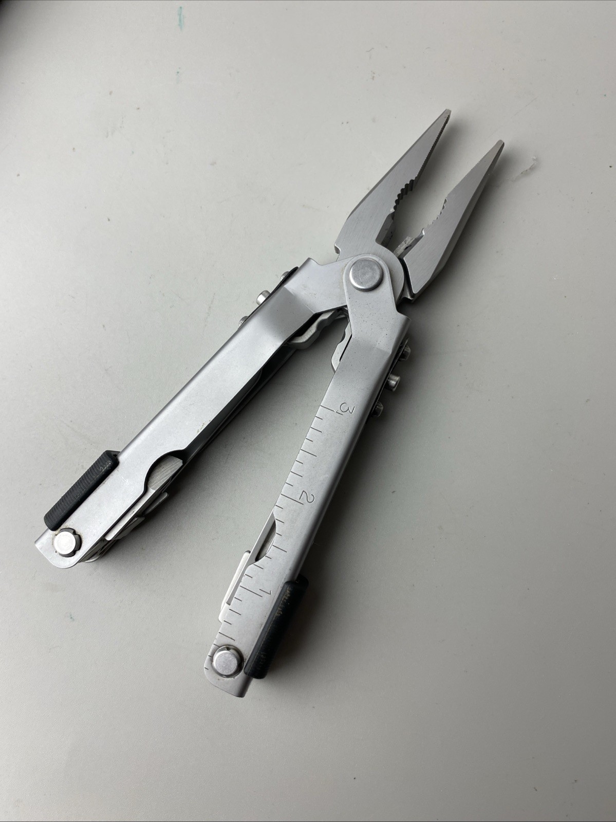 Gerber MP600 Stainless Steel Multi-Tool Needle Nose Pliers w/ Leather Sheath