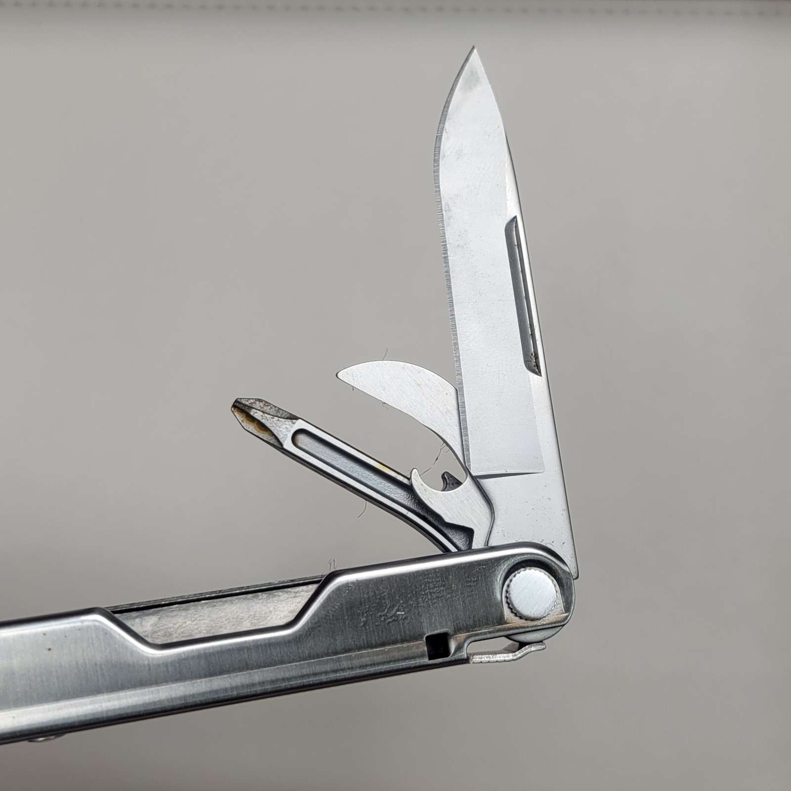 Leatherman Bond Multi Tool 14-in-1 EDC Multi-Pliers Stainless Steel