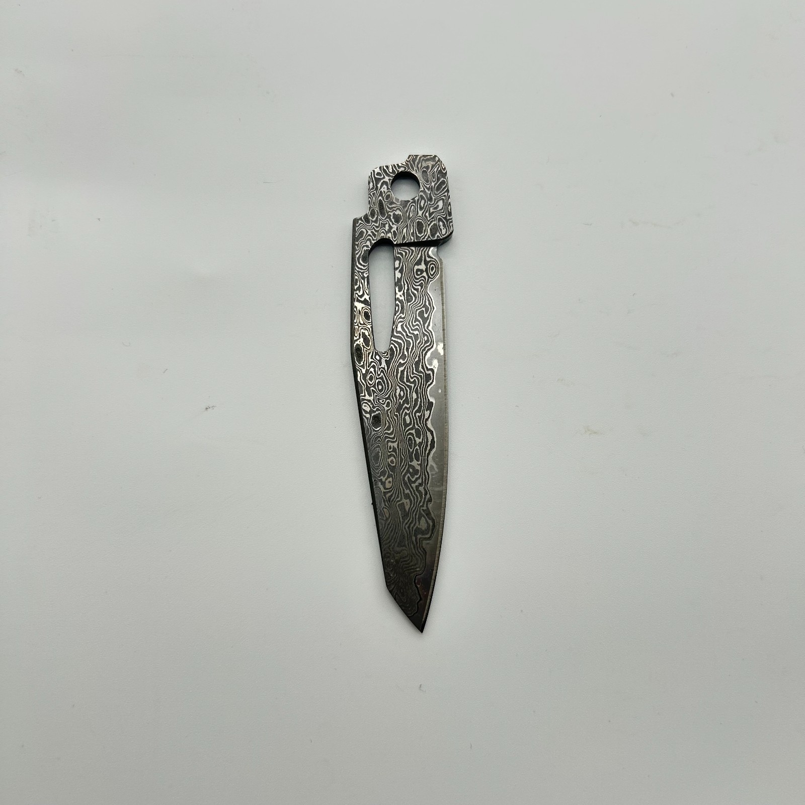 Custom VG10 Damascus (MAIN)Blade for LEATHERMAN MUT – CNC, 60HRC