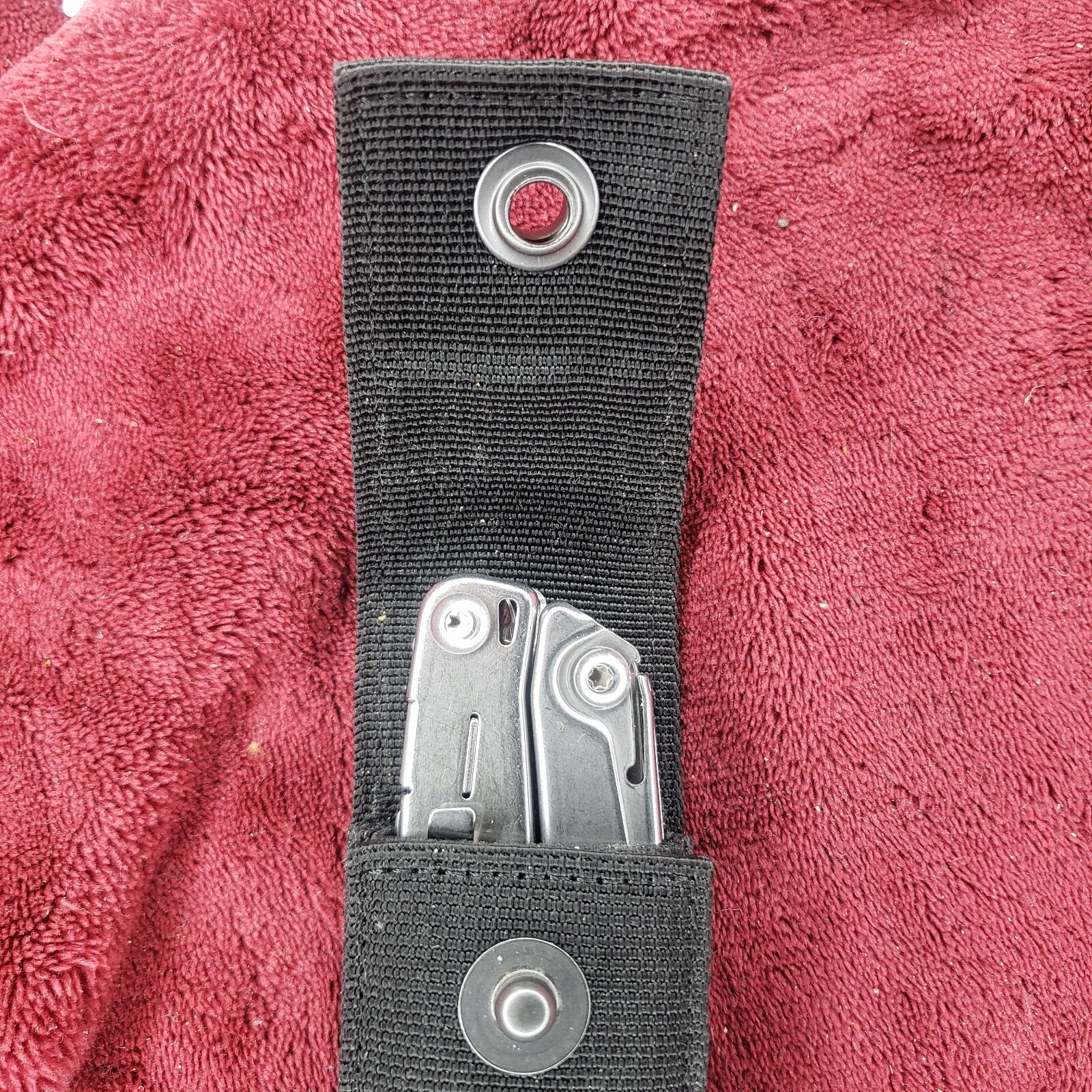 🔪 Leatherman Bolster Multi Tool with Sheath