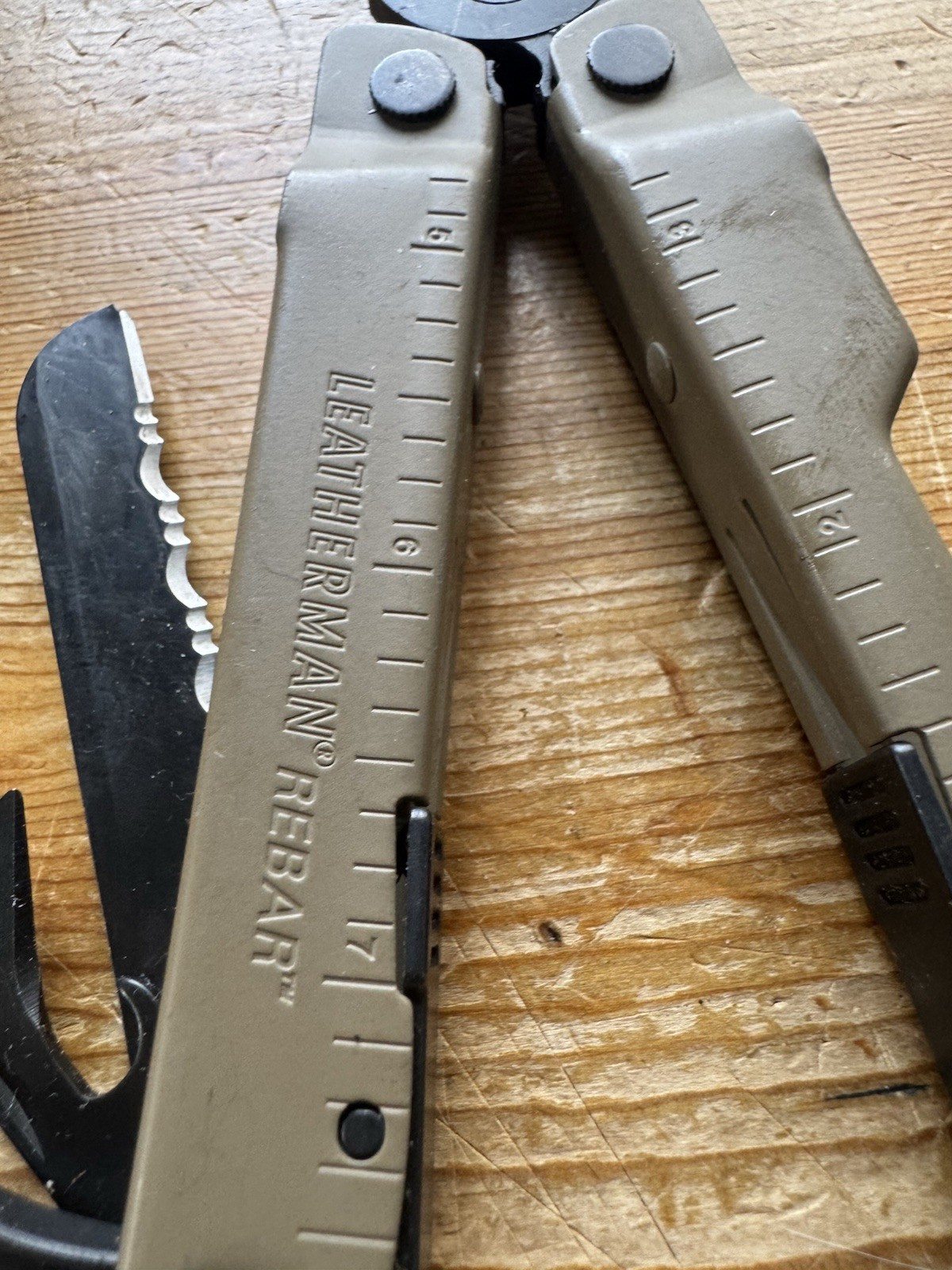 Leatherman Rebar Coyote Tan Multi-Tool Knife Pliers & Other Tools – Excellent