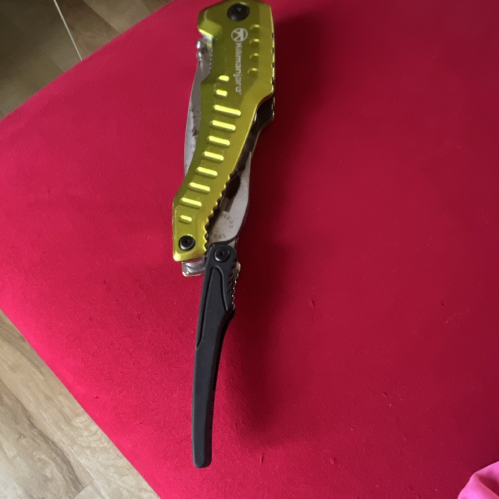 Kilimanjaro Magnus Green & Black Multi-Tool Partially Serrated Stainless Steel