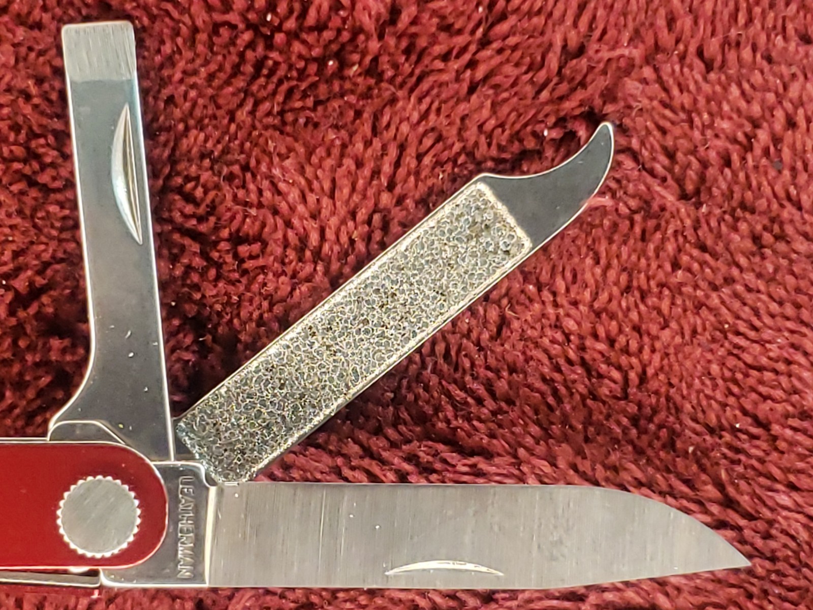 Leatherman Micra Red Blue Multitool White claw keychain 0121 date code