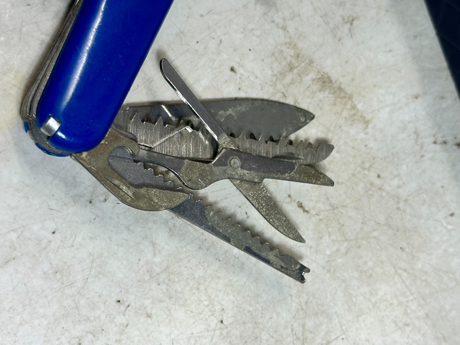 Vintage Blue Multi Tool Pocket Knife Saw Scissors Corkscrew Camping EDC