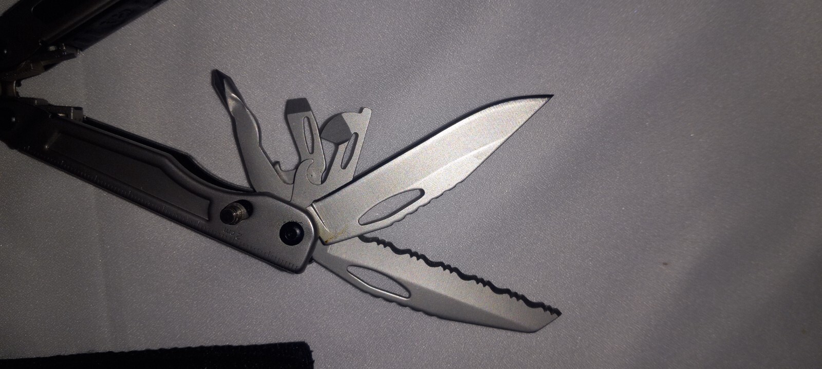 SOG Multi-Tool PowerGrab w/ Deluxe Hex Bit Kit RETIRED