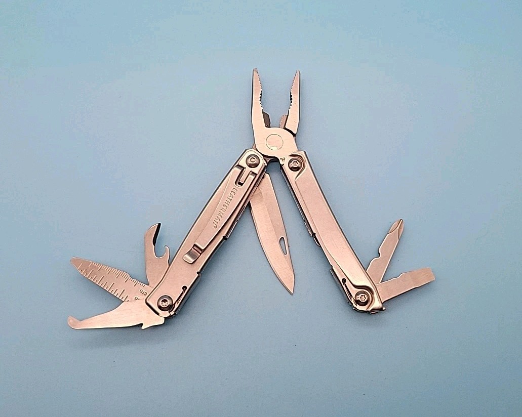 Leatherman Rev Multi-Tool – Pliers, Knife, Screwdrivers, Can Opener, File
