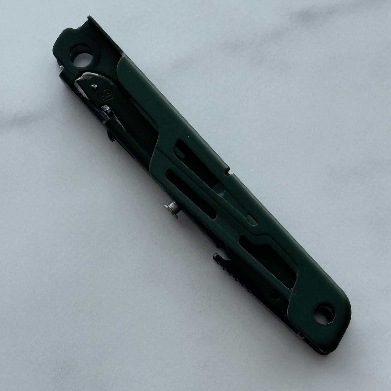 Leatherman Signal Green frame w/Coordinates and Black push lever
