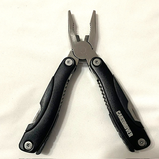 Car and Driver 15- Multitools Screwdrivers Pliers Wire Cutter Swiss Army Knife