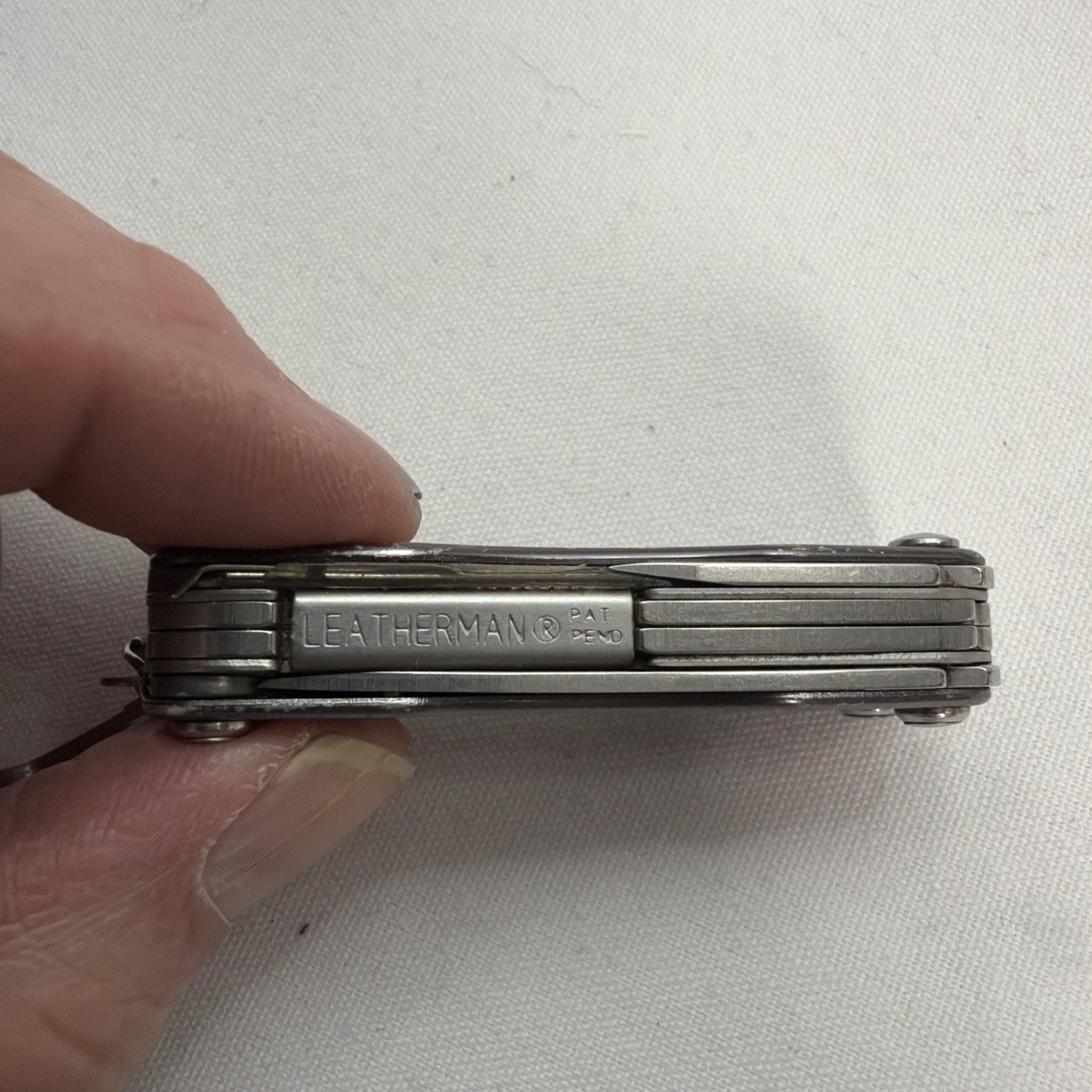 Leatherman Squirt S4 Multi-Tool, Key Ring, Retired, GRAY! Six Different Tools