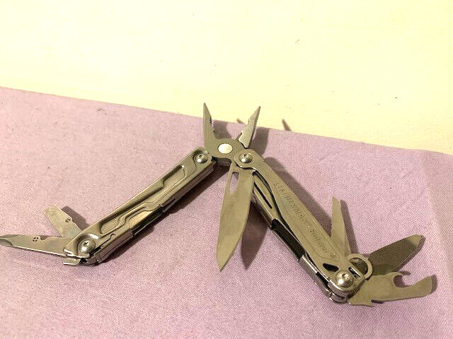 Leatherman Bolster Stainless Steel Multi-Tool With Pliers & Other Tools – Great