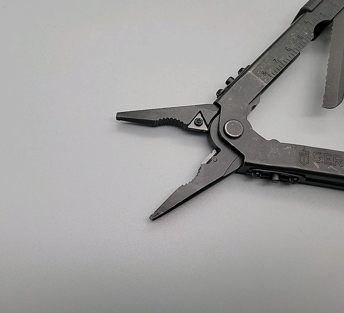 Gerber Multiplier MP600 Multi-Tool – Black – Needle Nose Carbide Cutter Pliers