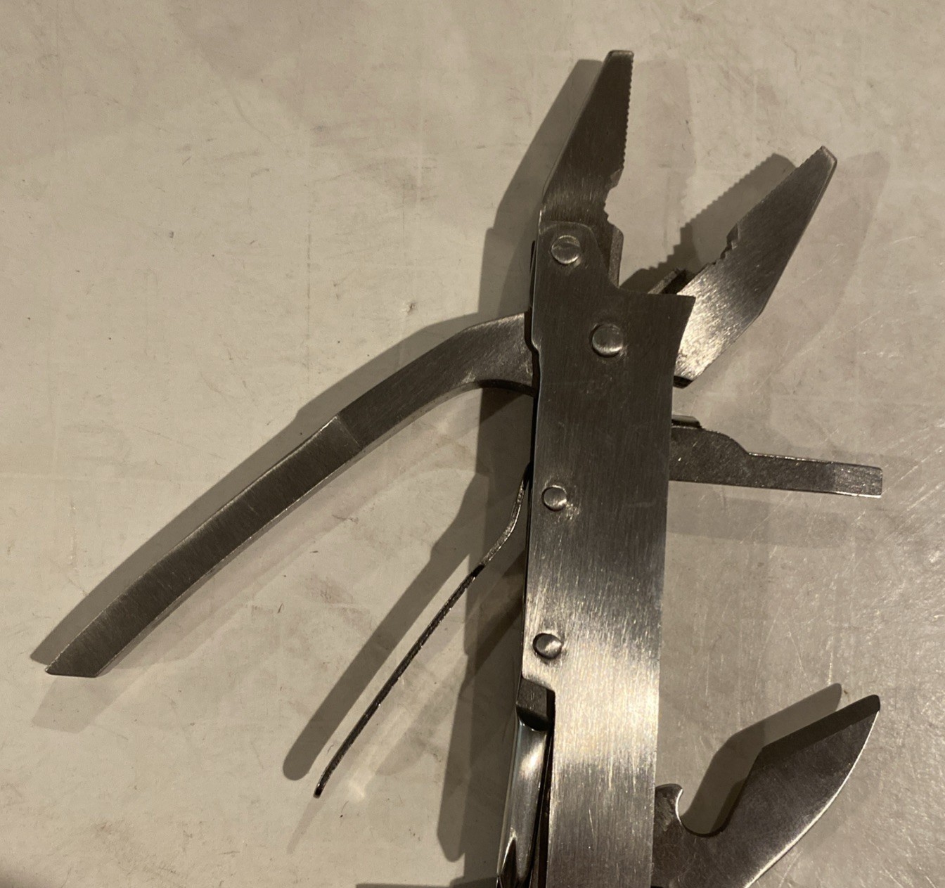 Stainless Steel Multi-function Tool Plier Compact Pocket Wire Pliers Knife Saw