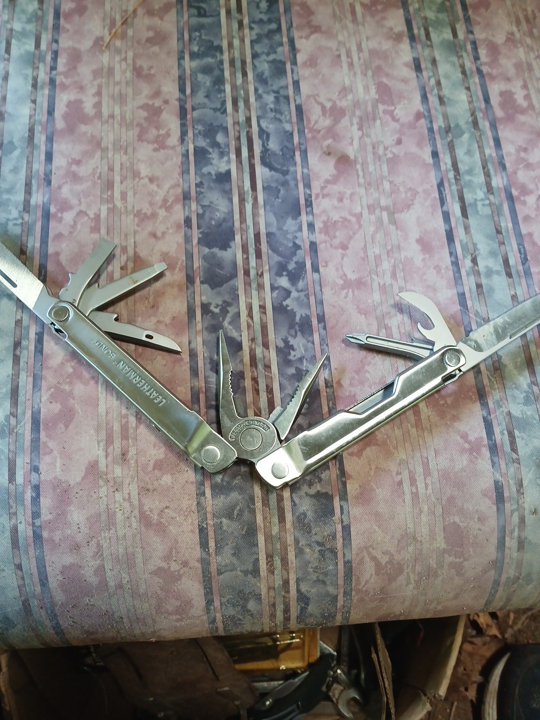 Leatherman Bond Multi Tool