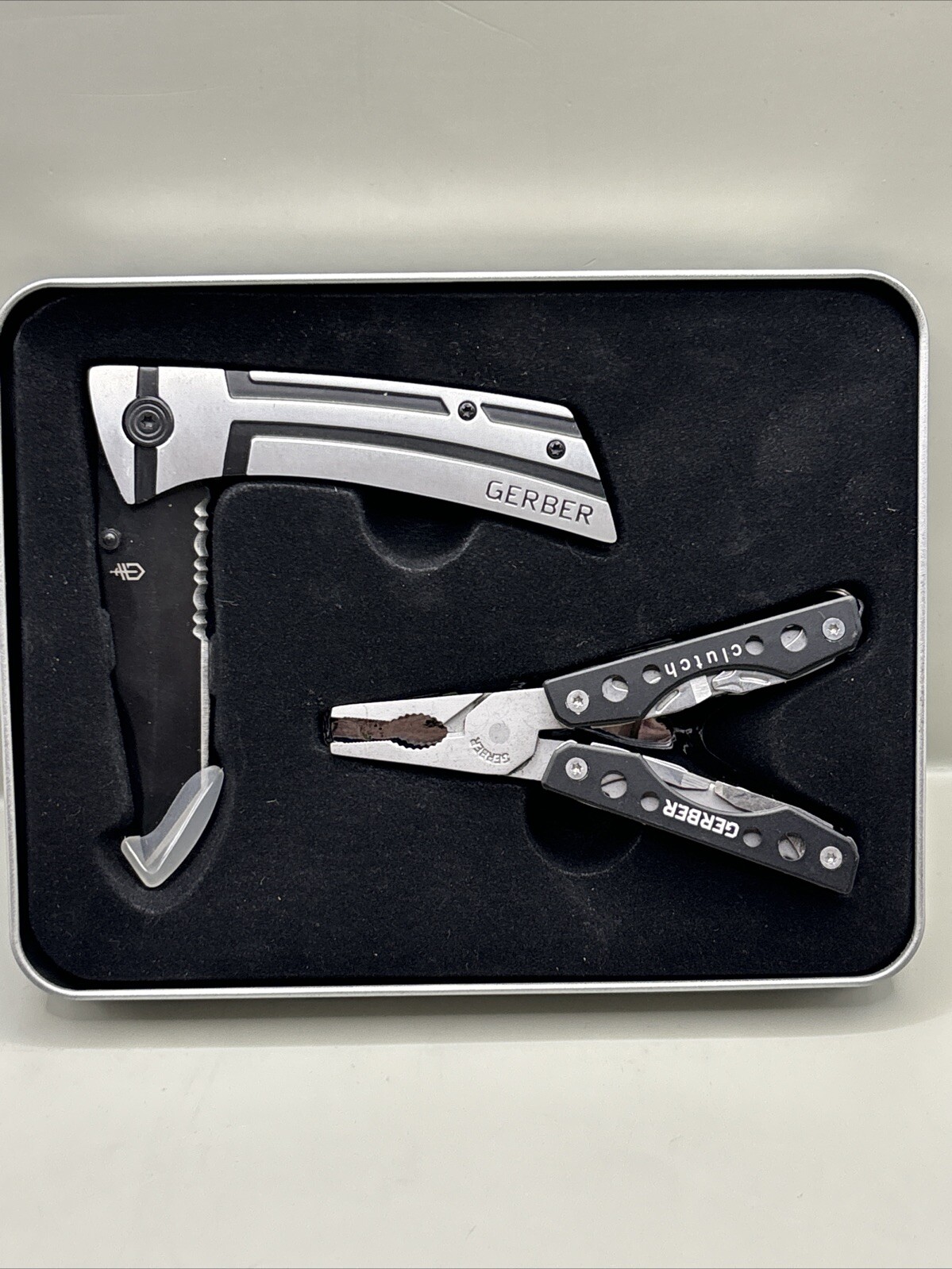 Gerber Traverse Serrated Edge Knife & Clutch Mini Multi Tool Combo Novelty Gift