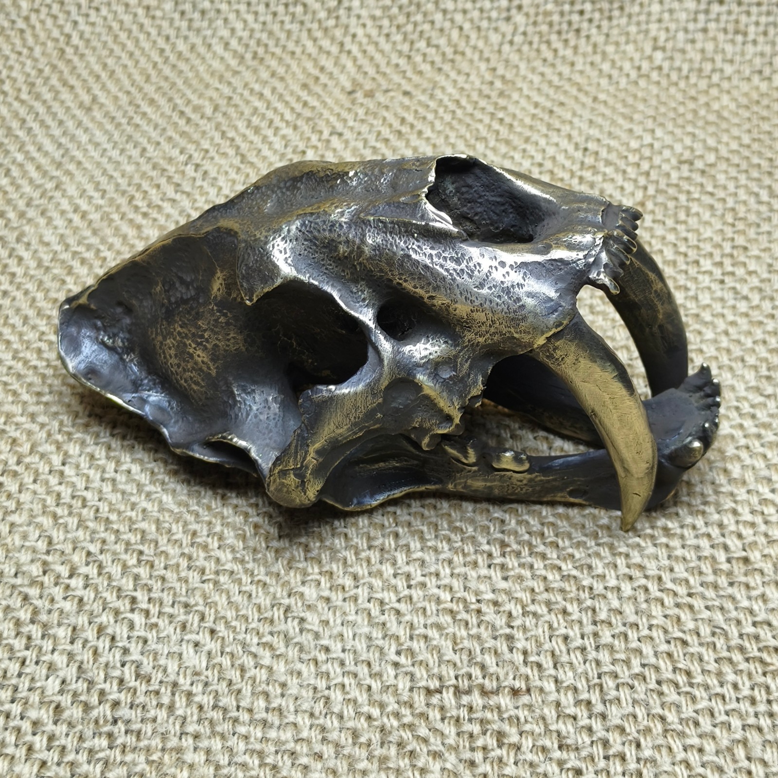 Brass copper saber tooth tiger ornament Artistic handcraft cast feline animal
