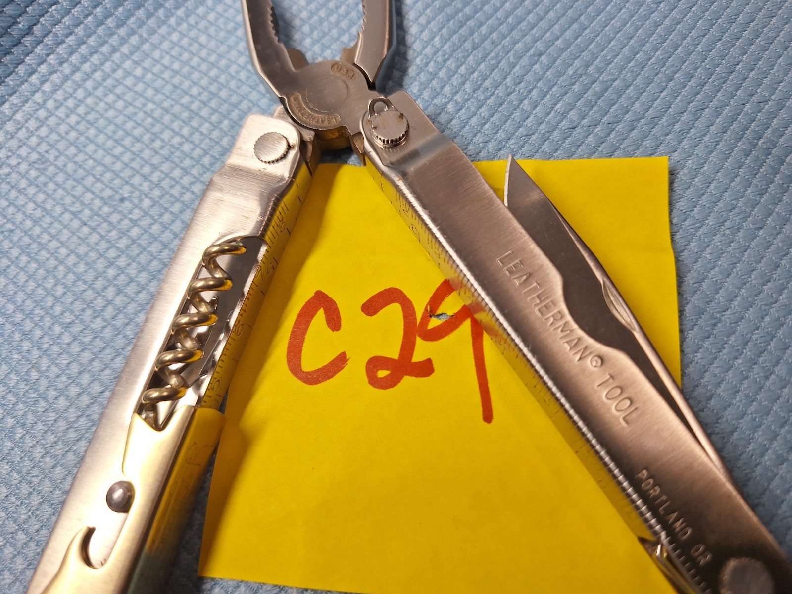 1 Leatherman FLAIR Multi Tool FISHING Camping NEW OTHER LOC C29