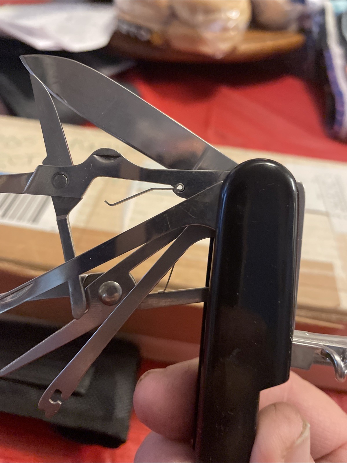 10 Blades MULTI PURPOSE CAMPING/CARRY KNIFE