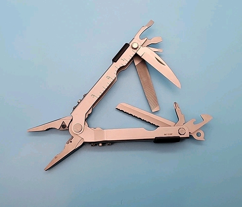 Gerber MP600 Multiplier Multi-Tool – Silver – Needle Nose Carbide Cutter Pliers