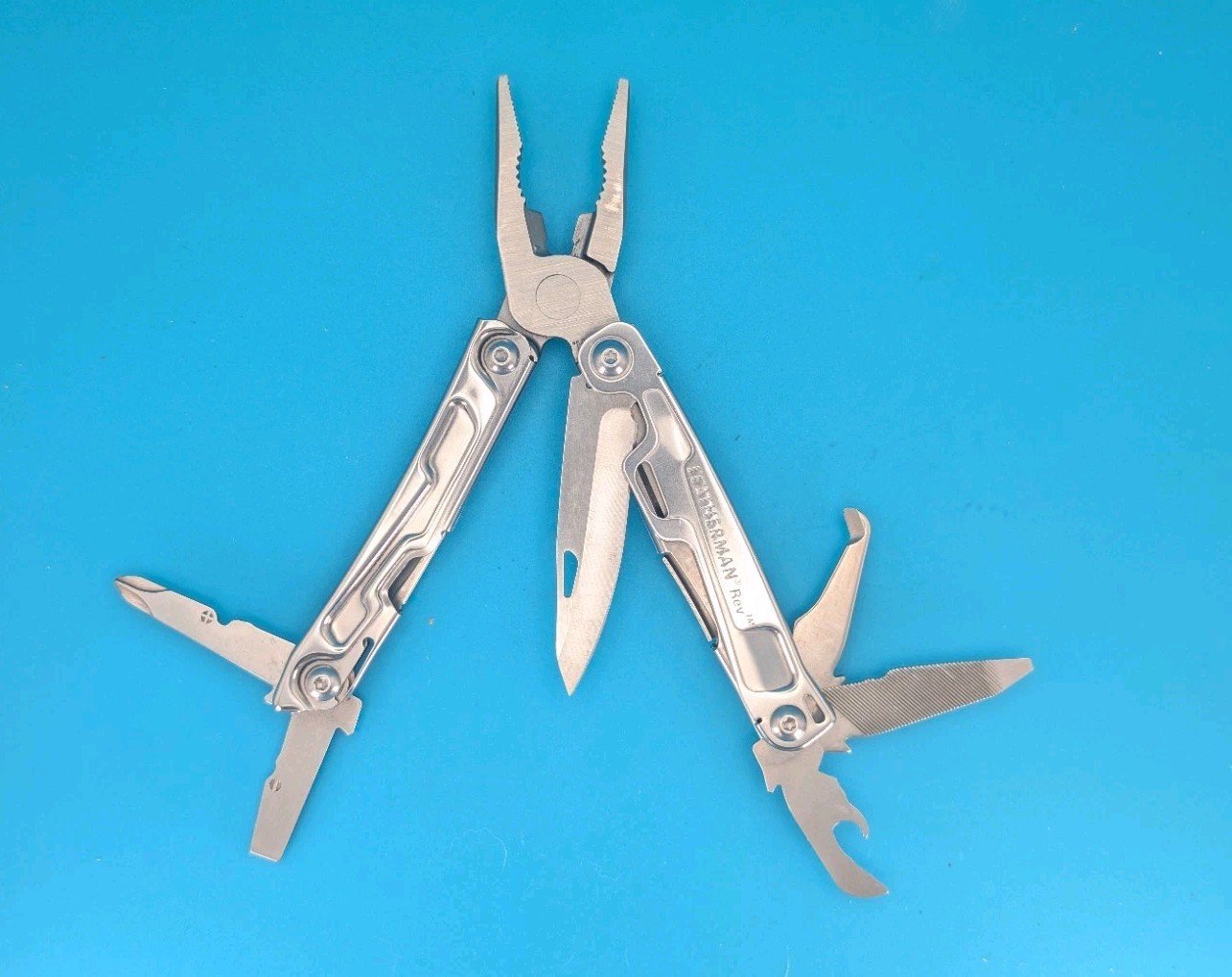 Leatherman Rev 3.8″ Multi-Tool, Stainless!