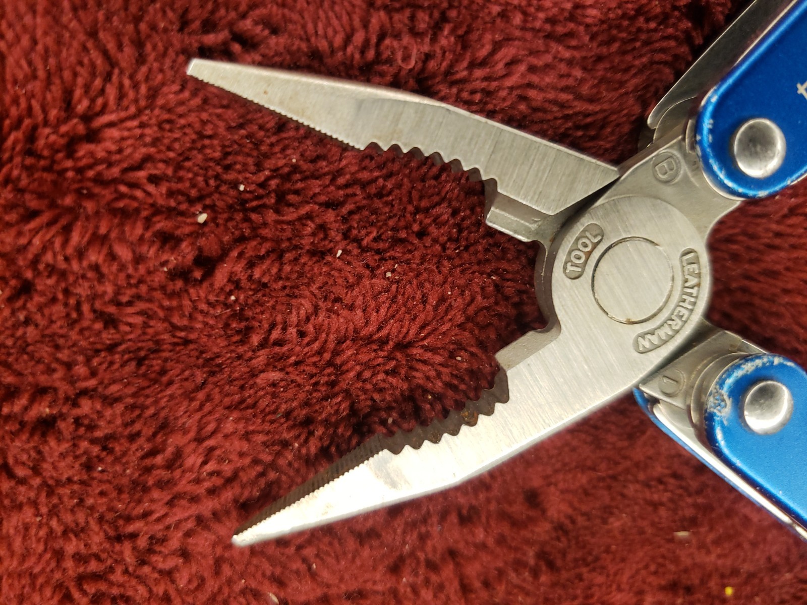 🔪🔪 Leatherman Juice CS4 Multi-Tool Stainless Pliers Multi Tool Blue