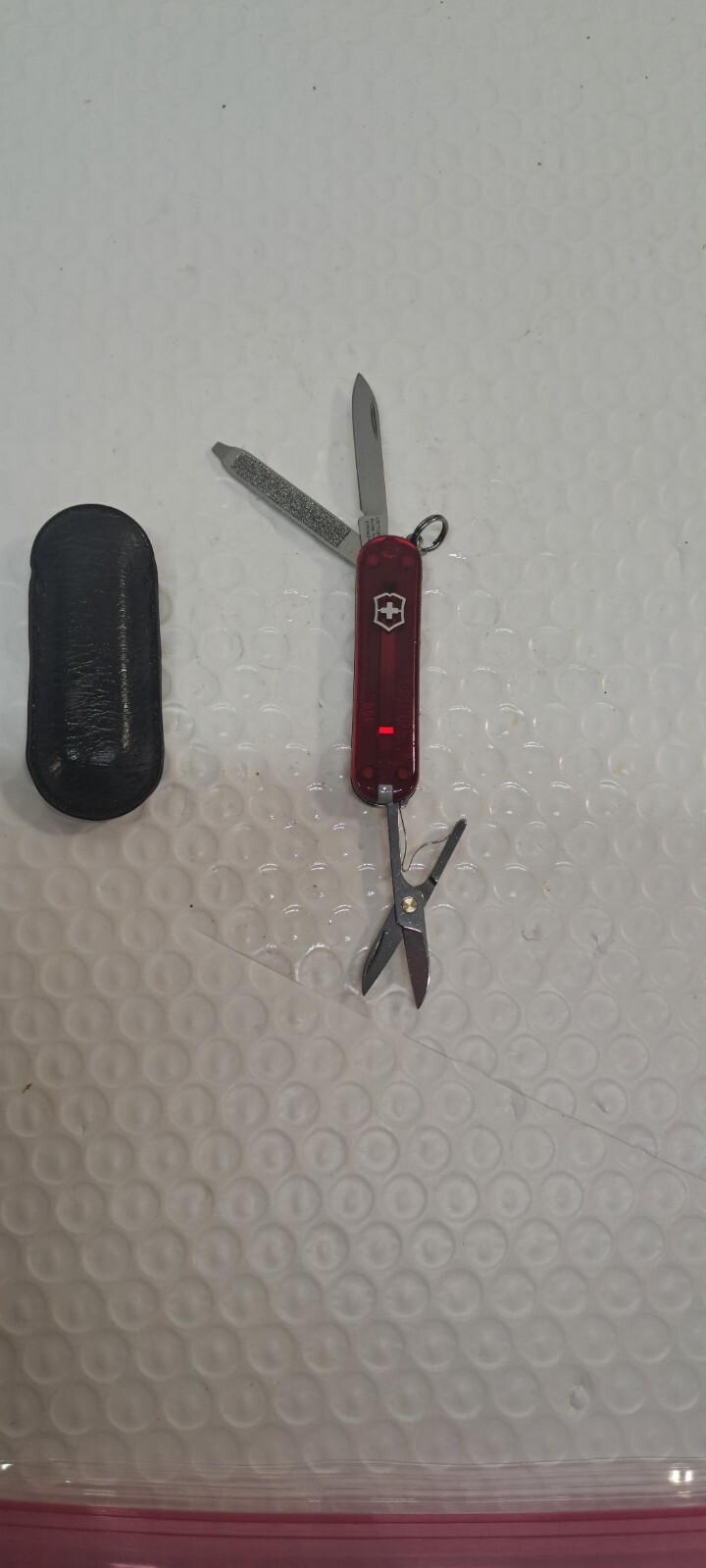 VICTORINOX CLASSIC SD 58MM SWISS ARMY KNIFE POCKET TRANSLUCENT red Darlene
