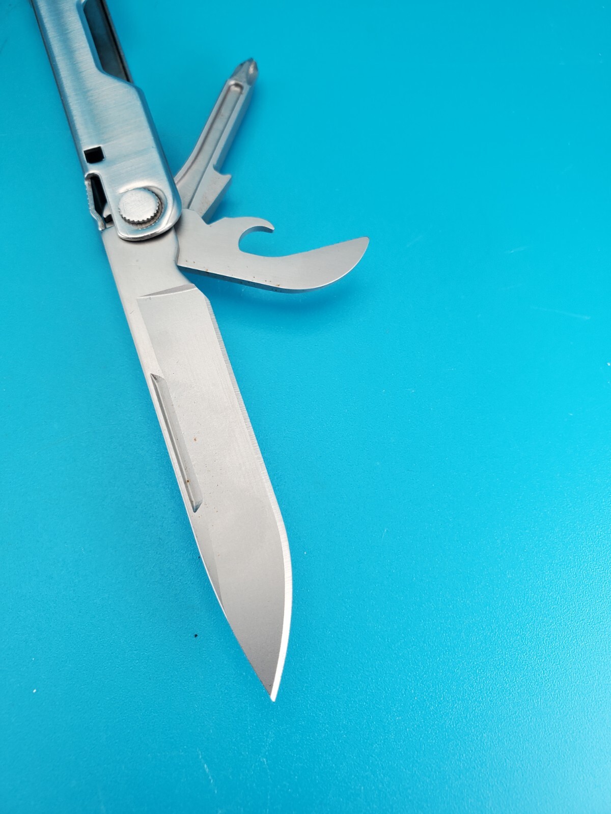 LEATHERMAN Bond Multitool, Stainless Steel Everyday Tool!