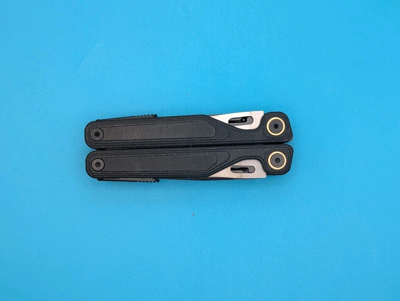 Leatherman Wave Alpha Multi-Tool! FAST SHIPPING! OBSIDIAN! MAGNACUT BLADE!