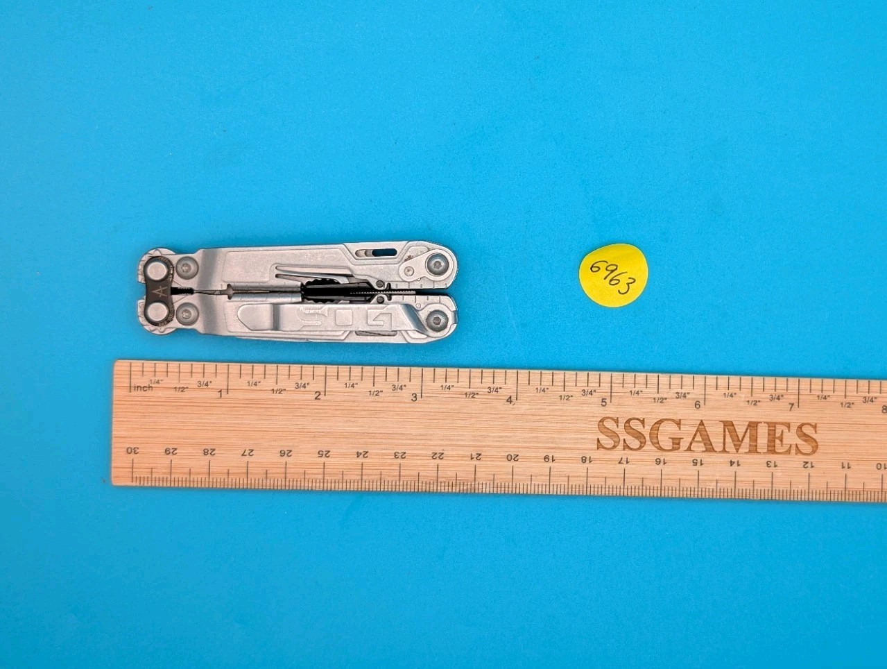 SOG PowerPint Tool Compact Lightweight Silver Multi-Tool!