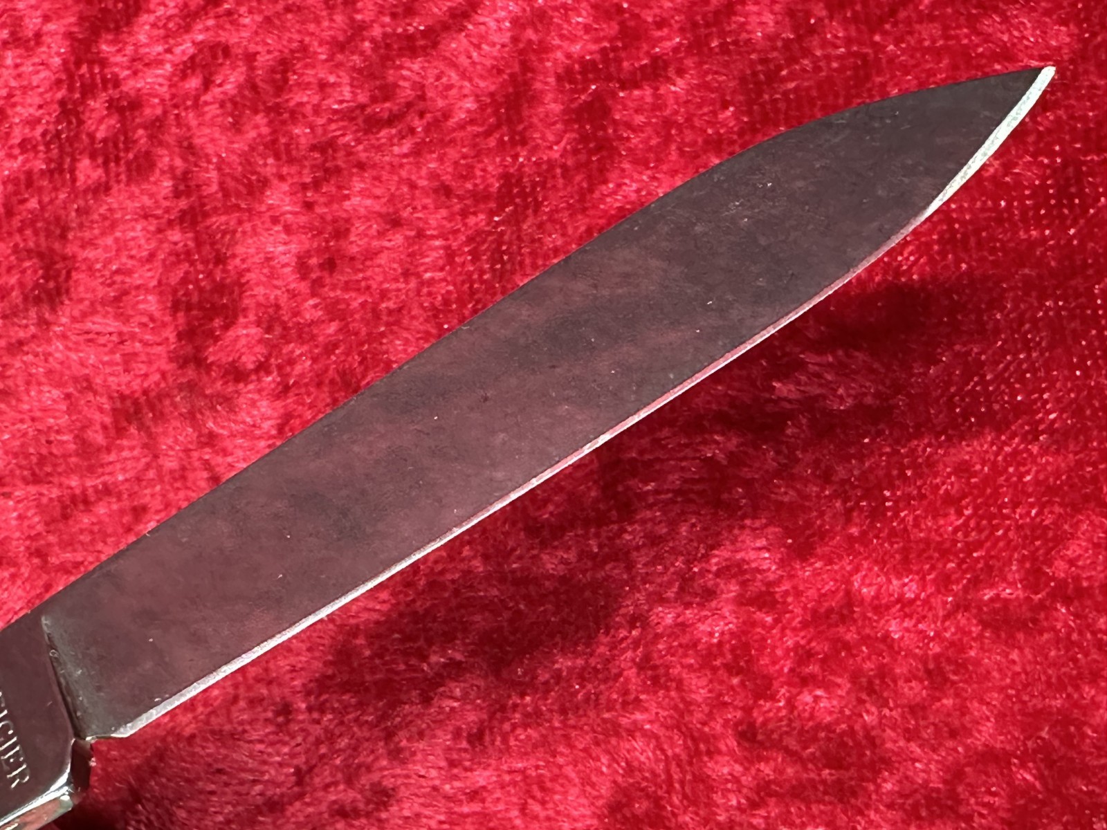 Victorinox SwissChamp Black Swiss Army Knife 91mm 22 Tool 8 Layer (689)
