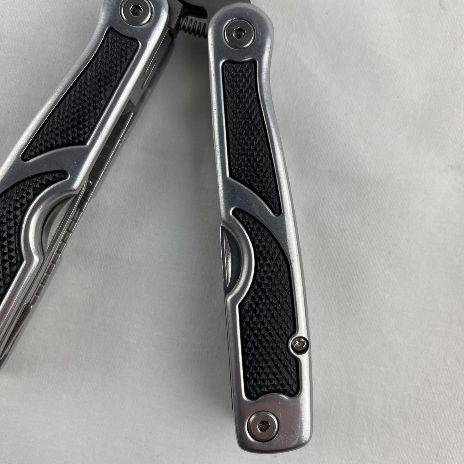 Winchester Multi Tool Mens Pocket Knife Fishing Hunting Shooting Pliers Sheath
