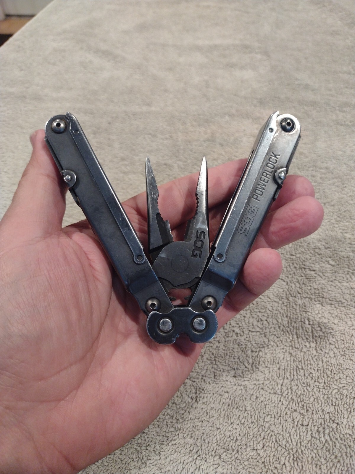 SOG Black Stainless Steel PowerLock Excellent Condition