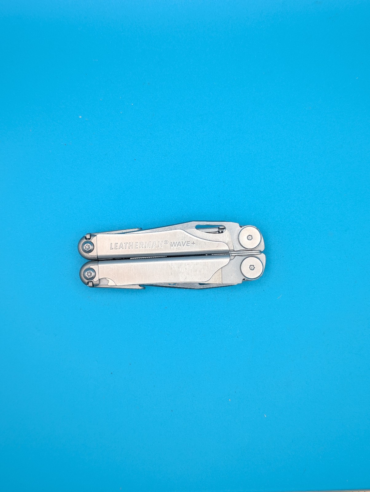 Leatherman Wave Plus + Multi-Tool! FAST SHIPPING! WITH SHEATH! EXCELLENT