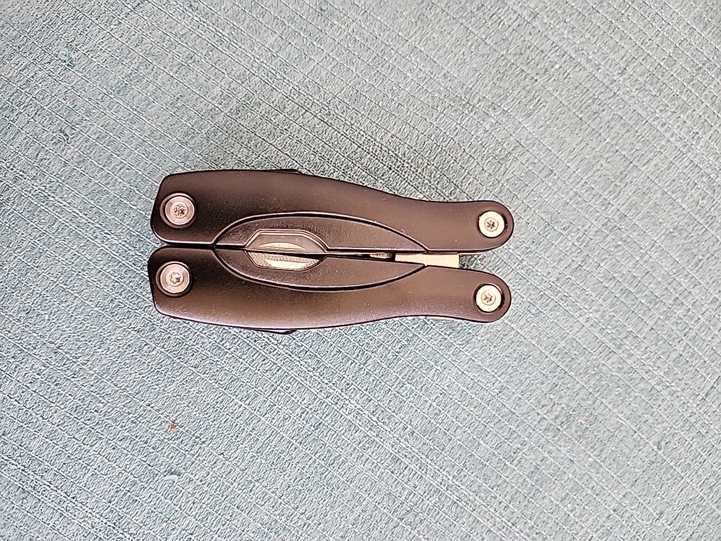 10 Tool Multi-Tool Utility Pliers With Snap Lock