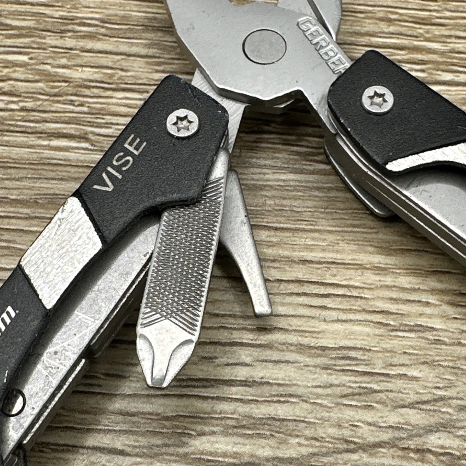 Gerber Vise Multi Tool Multitool Knife Pliers Folding EDC Tool