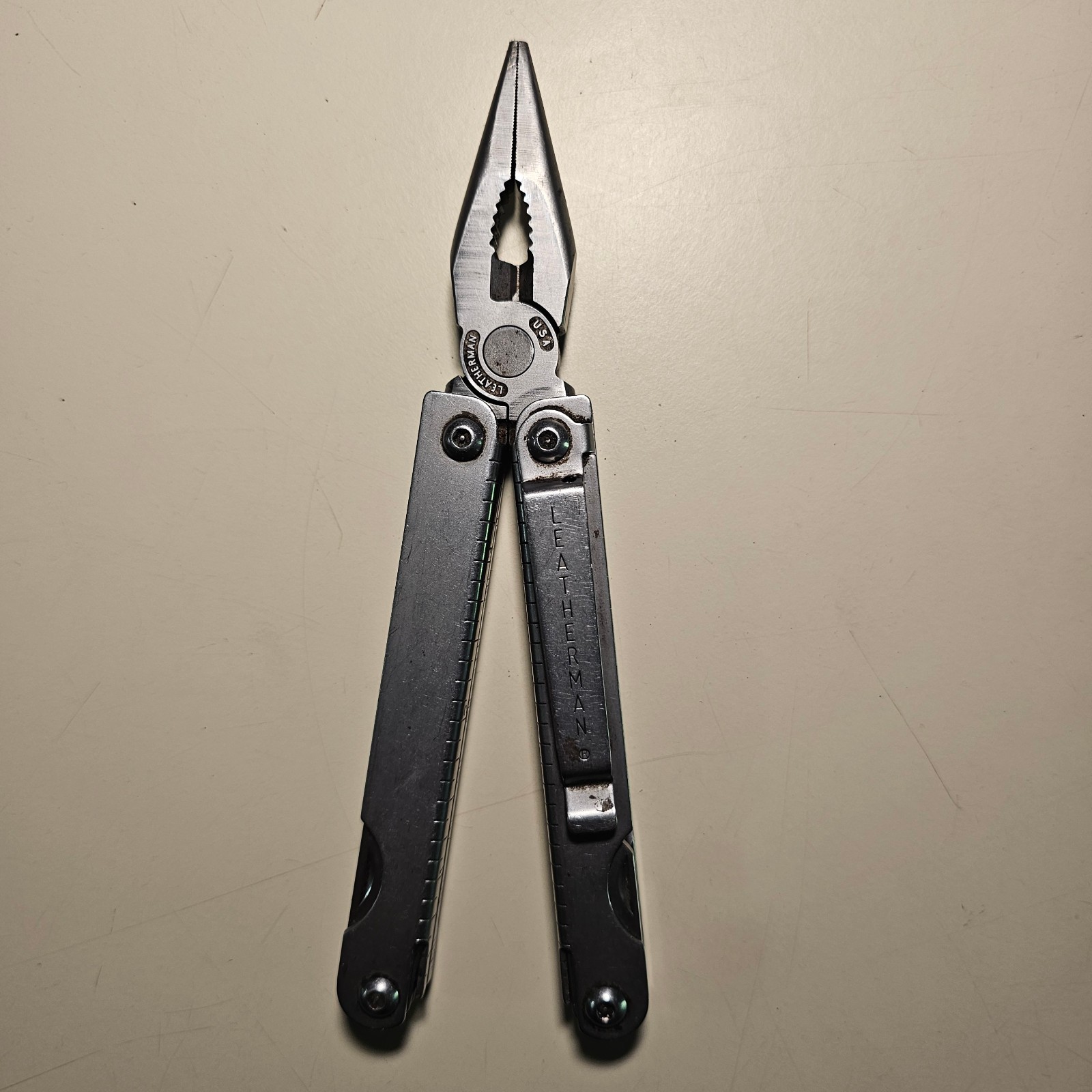 Vintage LEATHERMAN Tool Multi-Tool w/Clip and Original Leather Case