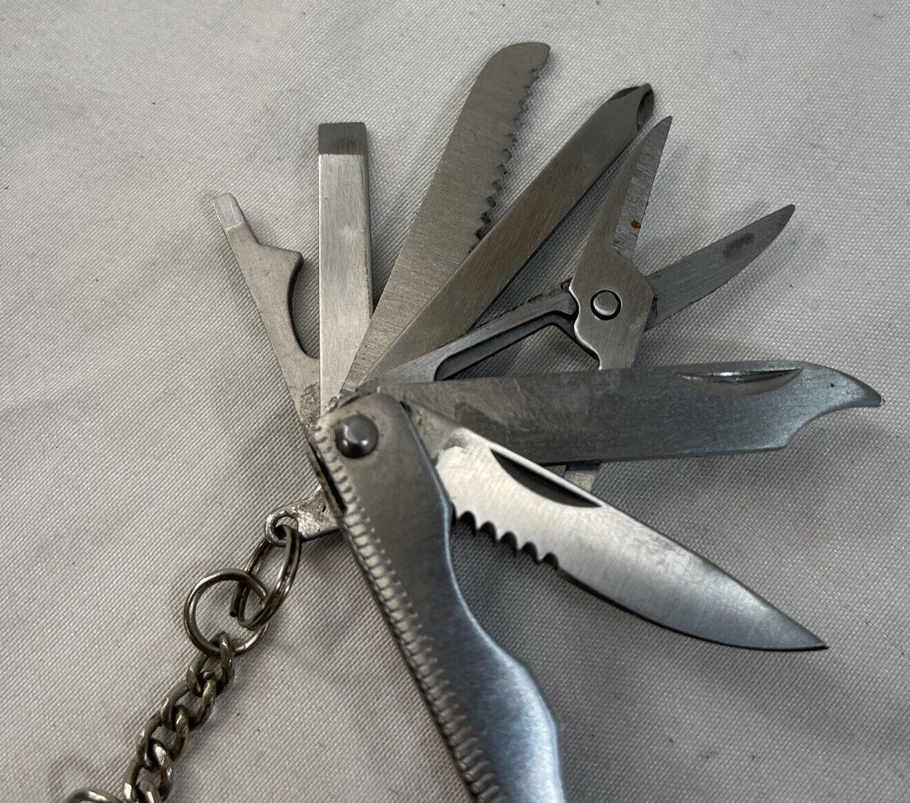 Folding Knives and Multitools lot