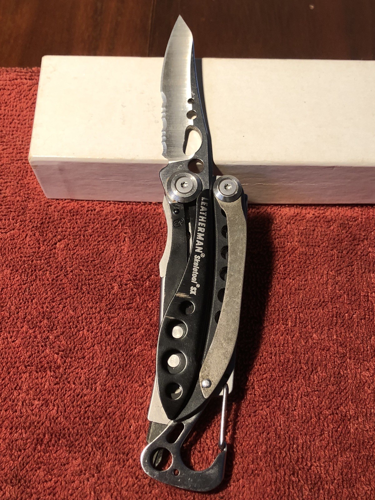 Discontinued RARE Leatherman Skeletool SX Signal Snowboards USA Retired 2013