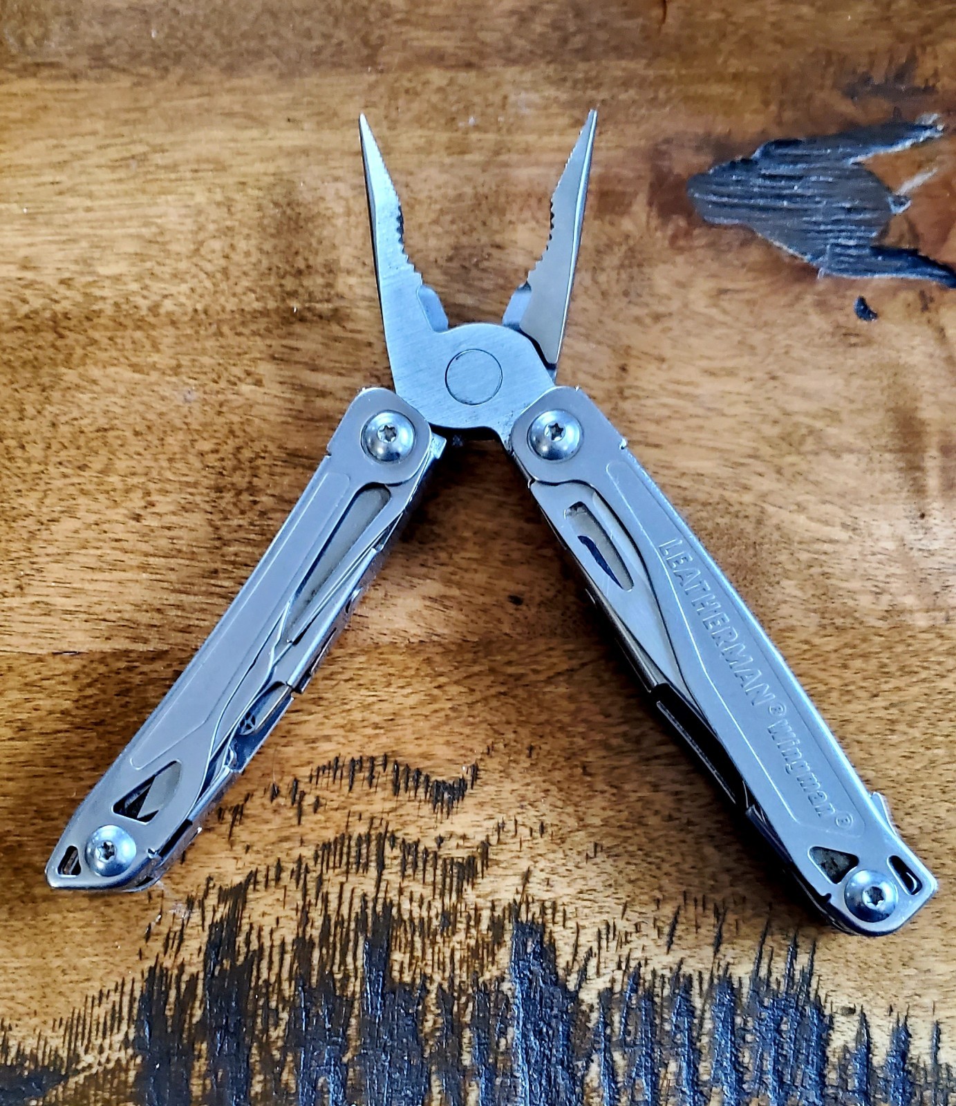 Leatherman Wingman Multi Tool Pliers, Knife, Scissors, Stainless Steel 14 tools