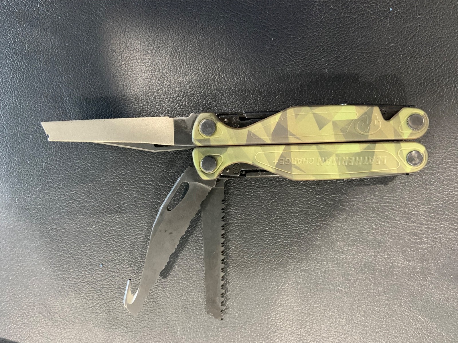 Leatherman Charge + 2020 Forest Camo Special Edition Very Rare