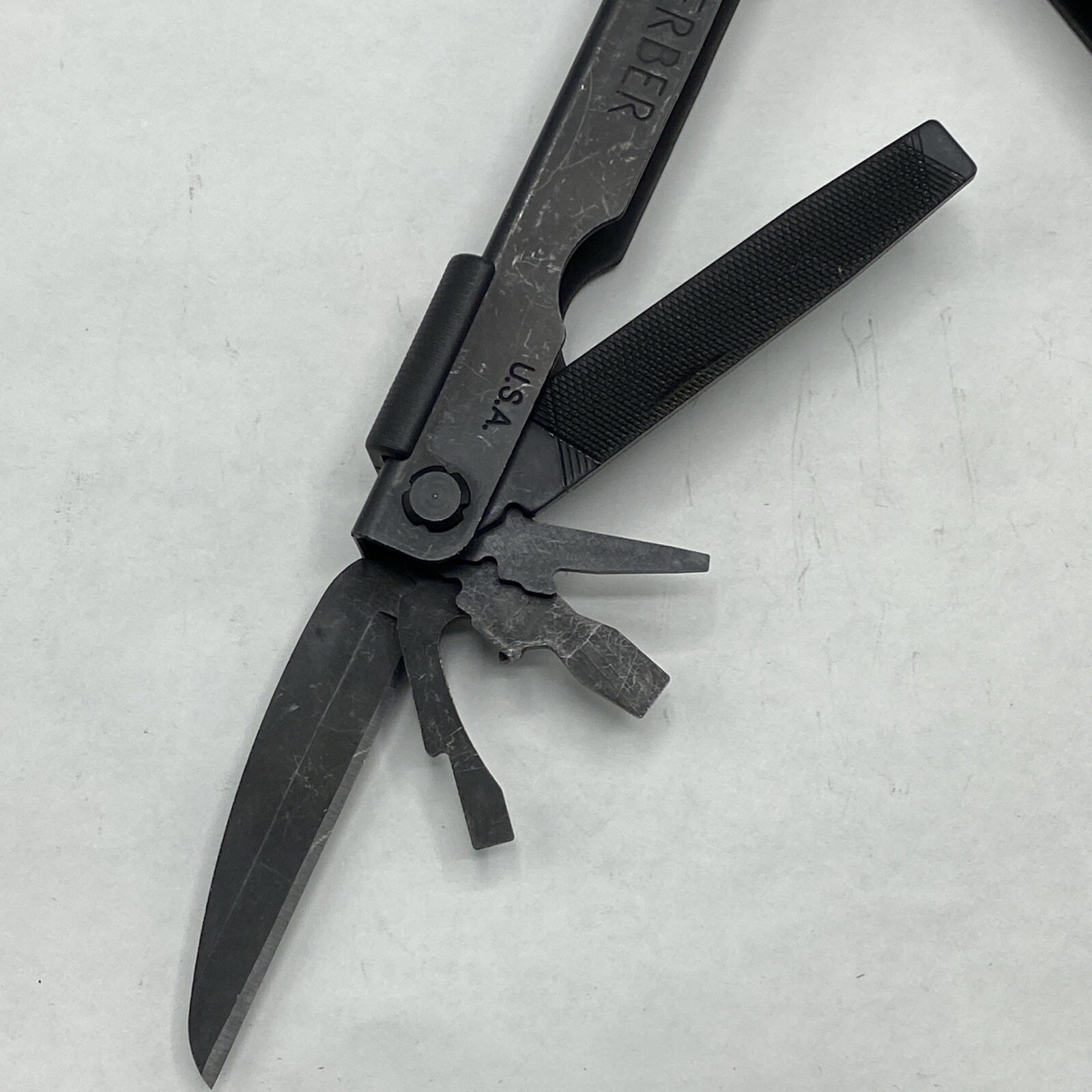 Gerber MP 600, Carbide Cutters, Needlenose – Black