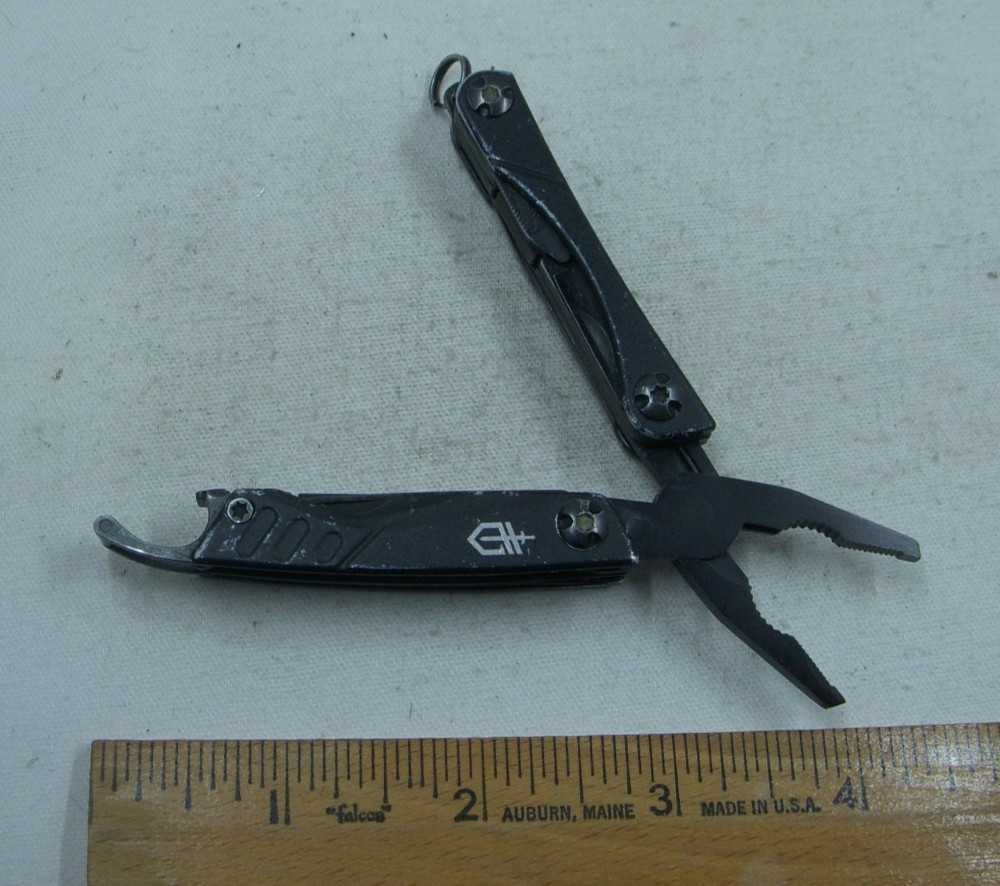 Gerber Dime 4661220D1 Black 11 Function Multi Tool