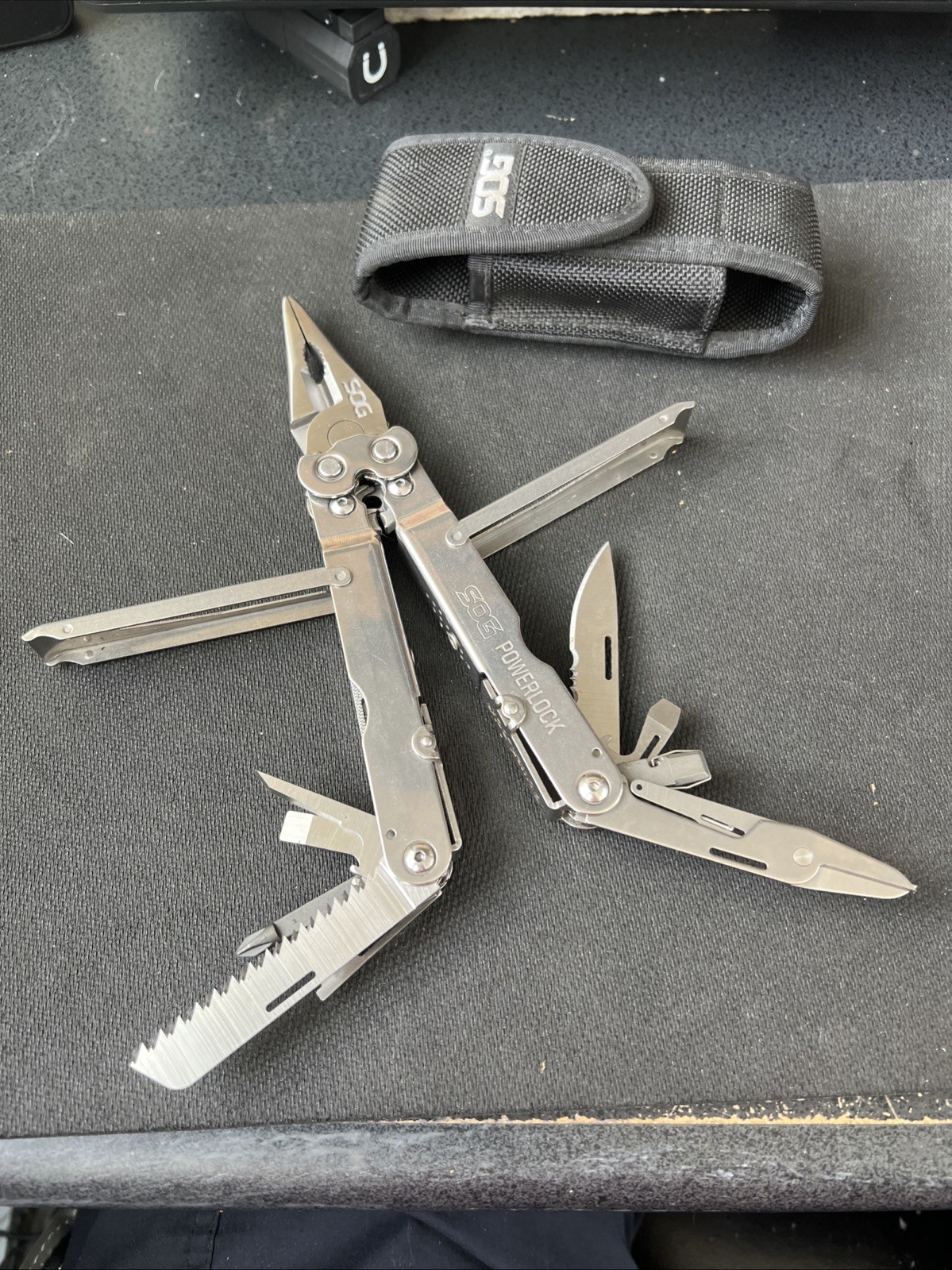 Sog Power Lock Pliers Multi Tool Stainless Steel Sheath NEW ❤️⭐️