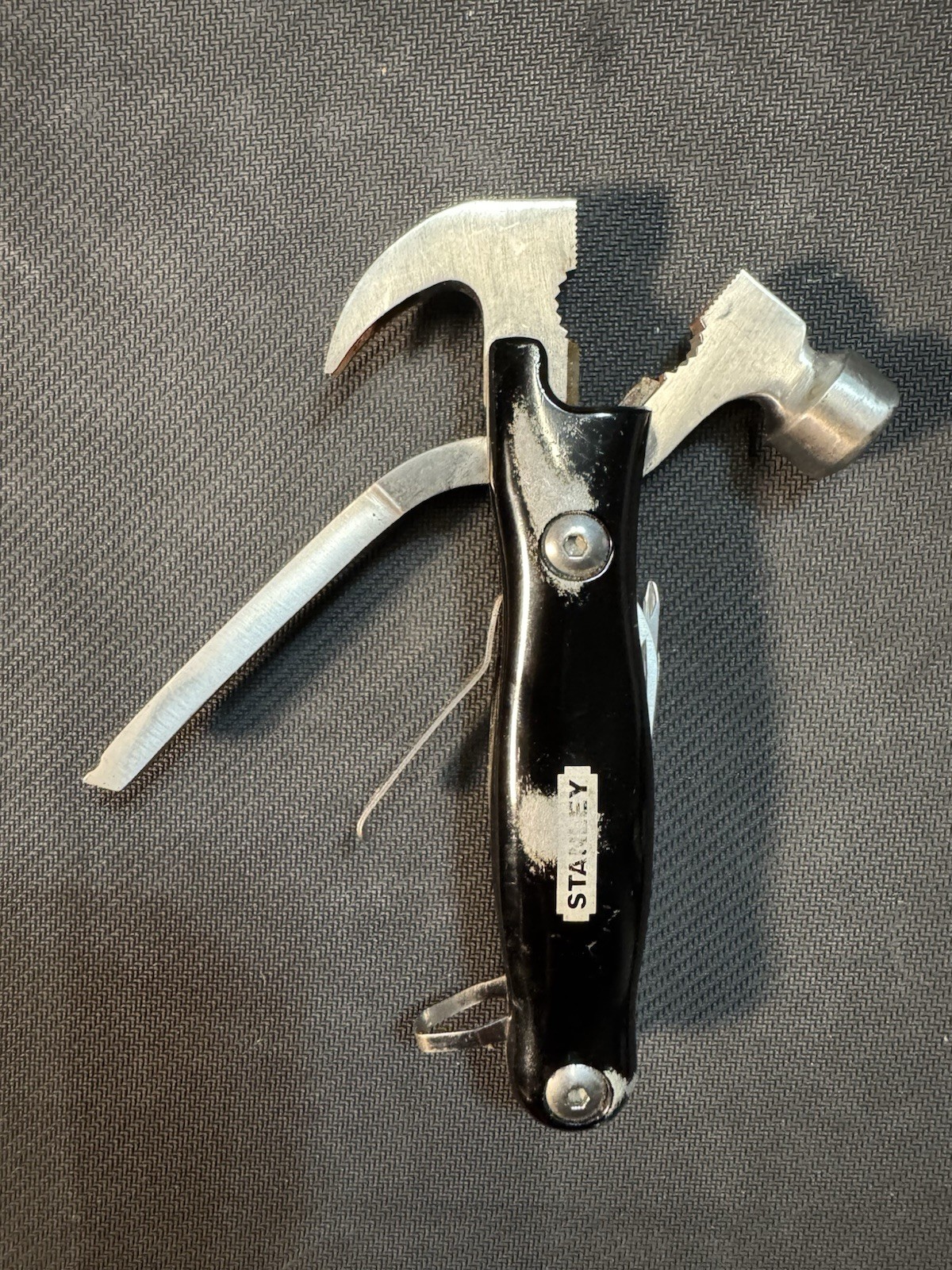 Stanley 11-in-1 Hammer Multi-Tool – Hammer – Screwdriver – Pliers – Saw Used
