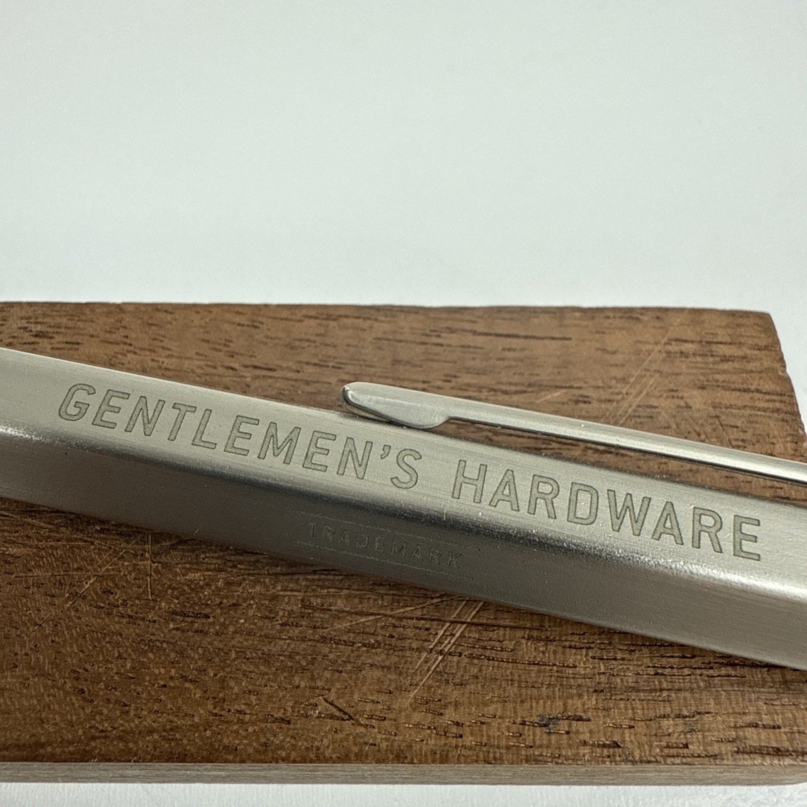 Gentlemen’s Hardware Tooling Pen Multi-Purpose Tool Silver Color Pen Screwdriver