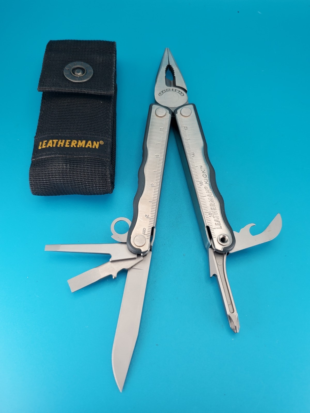 Leatherman Kick Multi-Tool, Knife, Pliers, Retired, Collectible! WITH SHEATH!