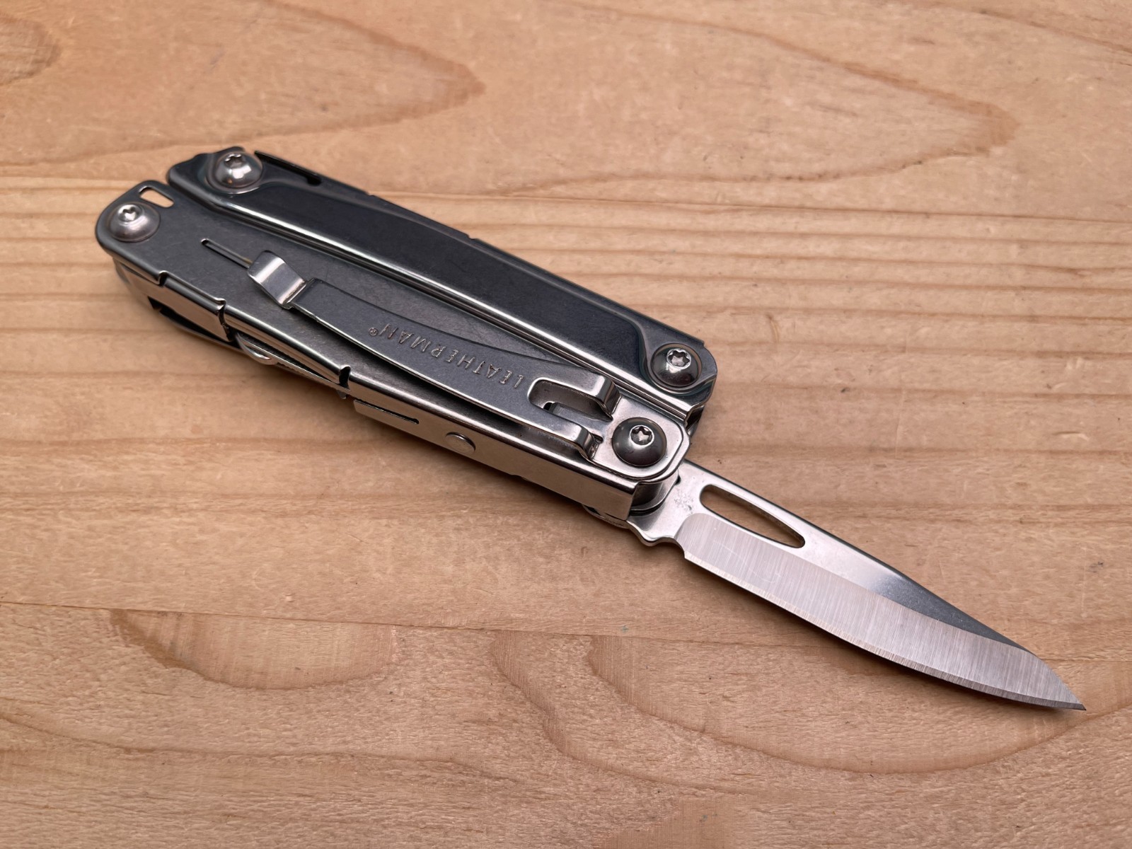 Leatherman Bolster Folding Multi-tool Knife Plier